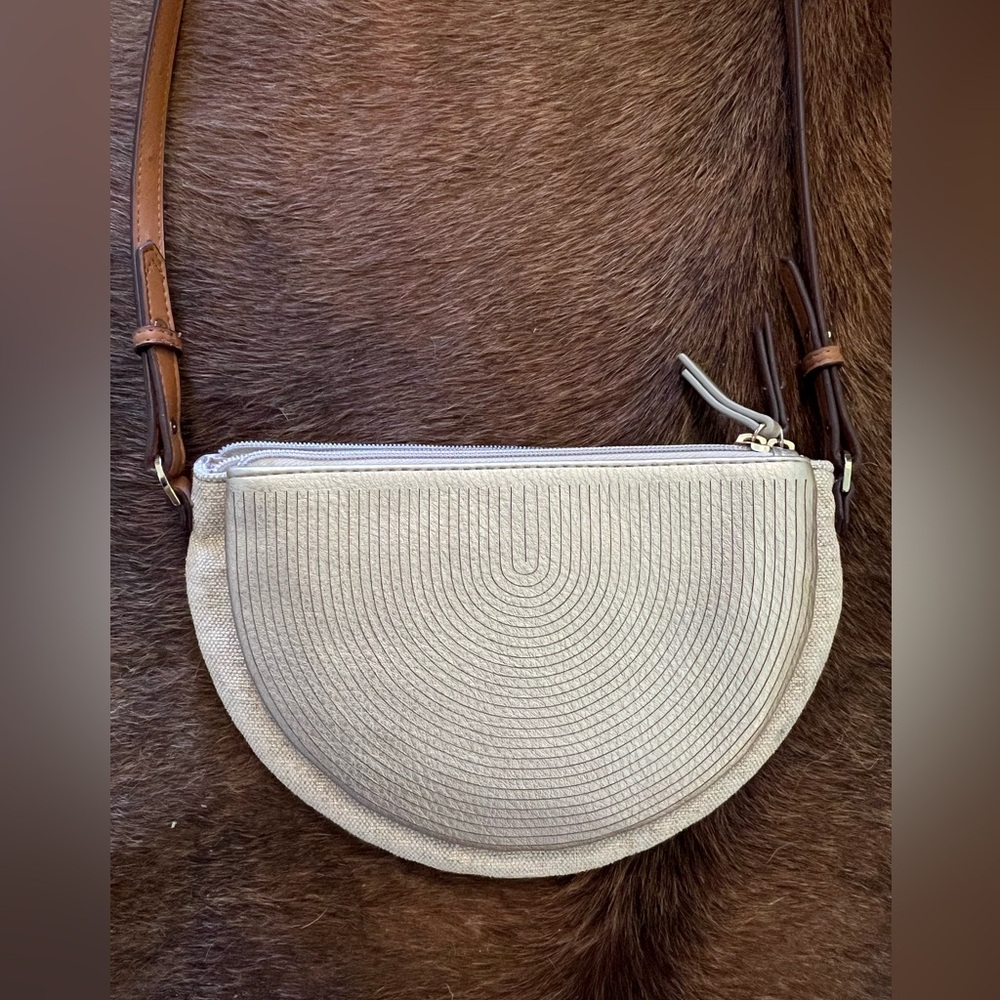 Stella & Dot Cream and Brown Crossbody Bag with Adjustable Strap